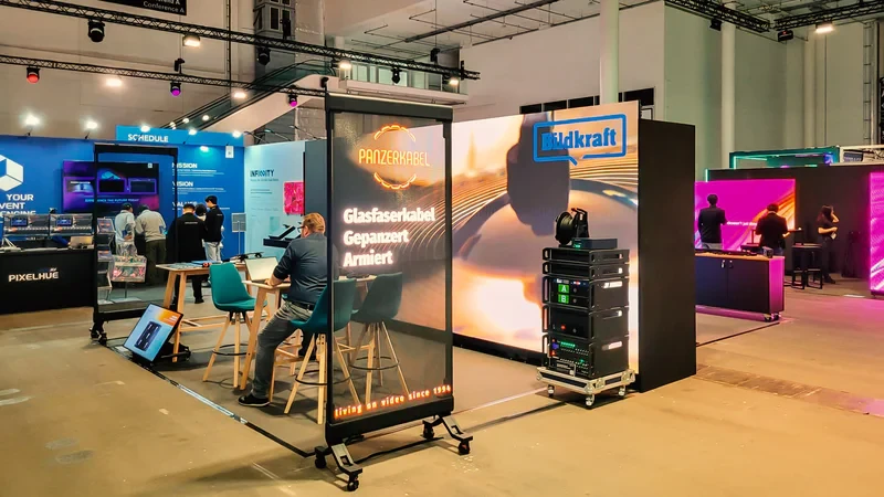 Transparent LED Screen yeRetail Storesfronts